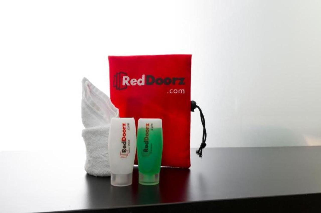 Reddoorz Syariah At Kartohardjo Madiun Hotel Exterior foto